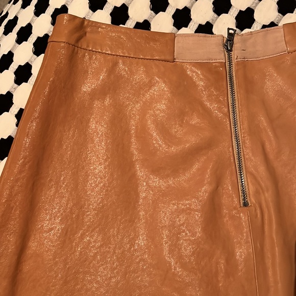 Alice + Olivia pleated lamb skin skirt - Picture 6 of 7